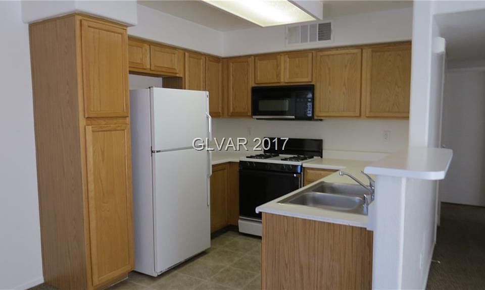 2nd image of 3070 Tarpon Dr Unit 202