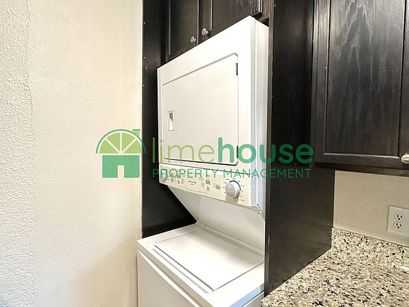 5th image of 909 Leisure Sq APT 201
