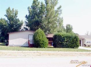 630 Flamingo Dr, Rapid City, SD 57701