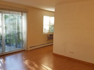 100 N Lincoln Ln UNIT 1A, Arlington Heights, IL 60004