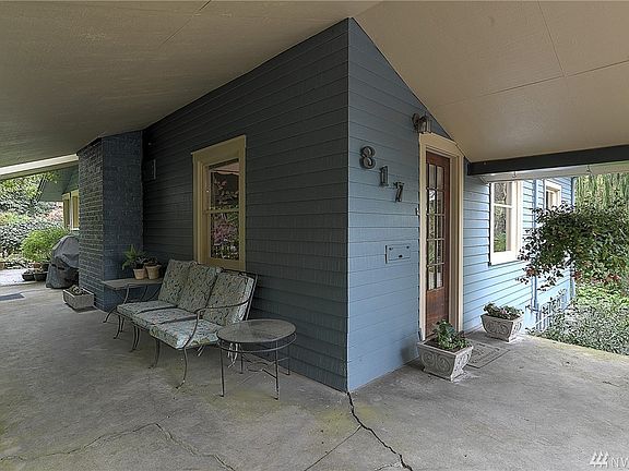 3rd image of 817 Glass Ave NE