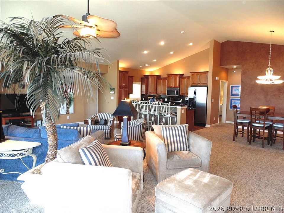 1st image of 985 Summer Place Dr #5B