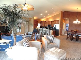 985 Summer Place Dr #5B, Camdenton, MO 65020