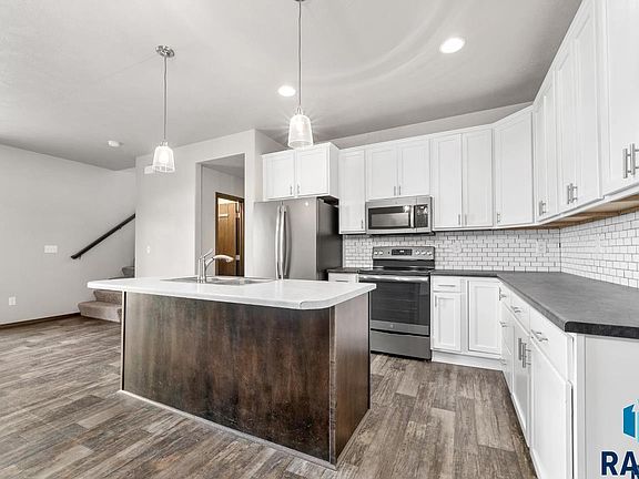 4th image of 2502 E Meadowside Pl