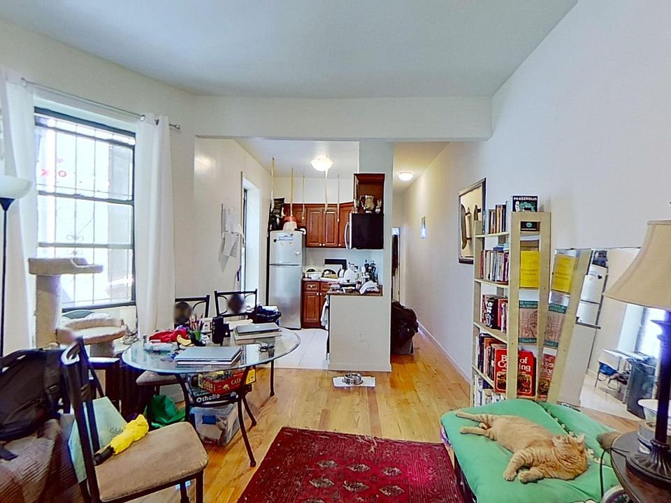 1st image of 7 W 103rd St APT 5C