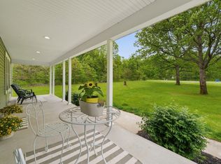 11888 Many Oaks Dr, Interlochen, MI 49643