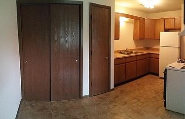 5th image of 421 S Whispering Hills Dr APT 103