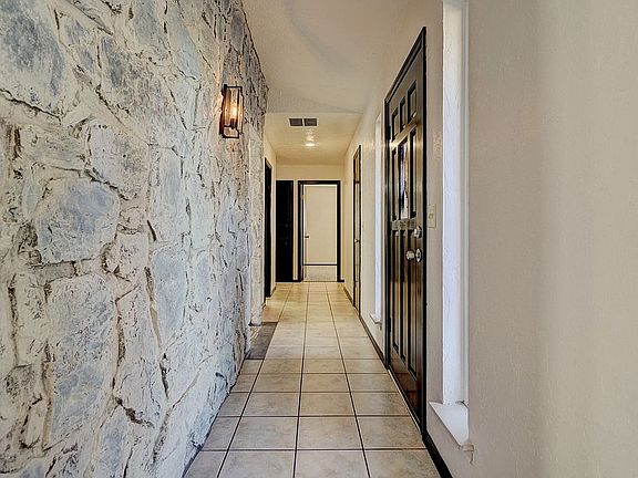 3rd image of 11016 Folkstone Dr