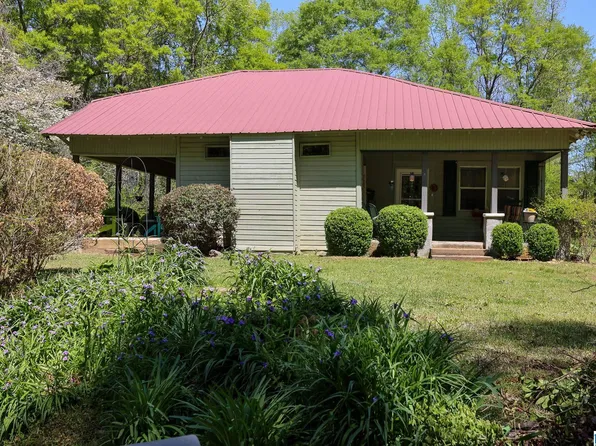 345 3rd St SE, Wedowee, AL 36278