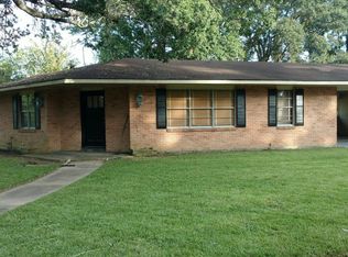 5703 Circle Dr, Alexandria, LA 71301