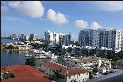 5th image of 7928 West Dr APT 902