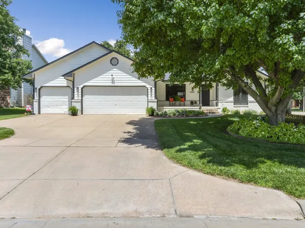 2061 N Teal Brook Ct, Wichita, KS 67235
