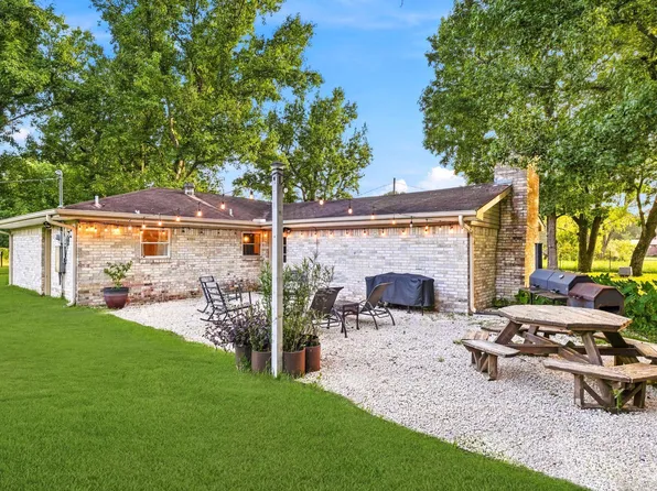 993 County Road 2271, Cleveland, TX 77327
