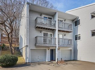 16 Rockmeadow Rd APT H, Norwalk, CT 06850