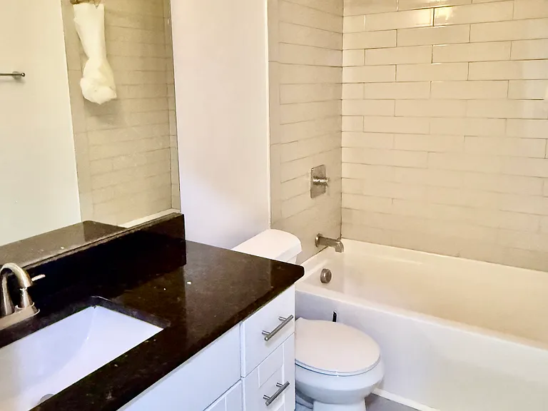 863 Langston Trce — Photo 10