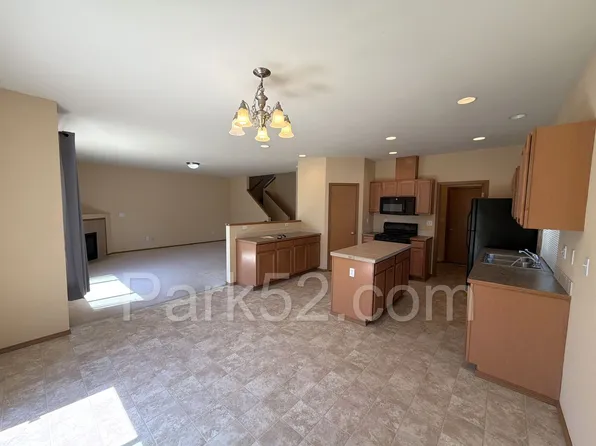 11328 185th St E, Puyallup, WA 98374