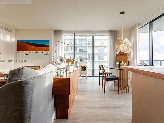 3rd image of 121 NE 34th St #2408