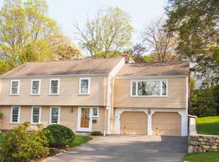 39 Apple Hill Rd, Melrose, MA 02176