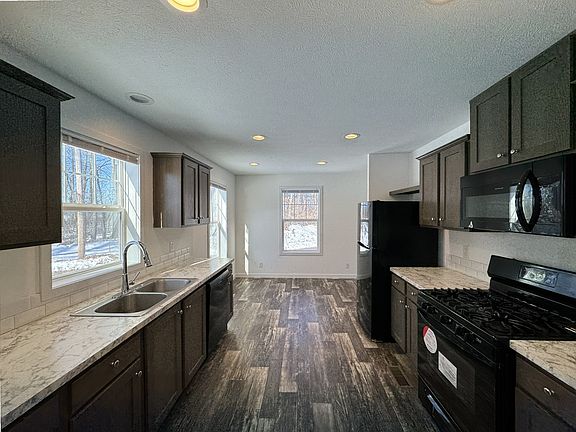 5th image of 47 Bluebird Hill Dr #177