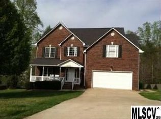 2620 Mahogany Ln, Hickory, NC 28602