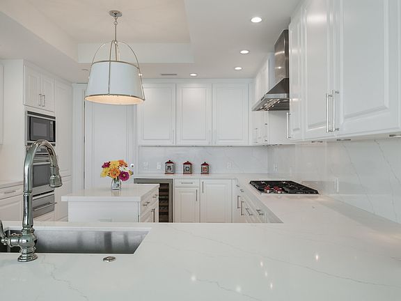 5th image of 10295 Collins Avenue #2203