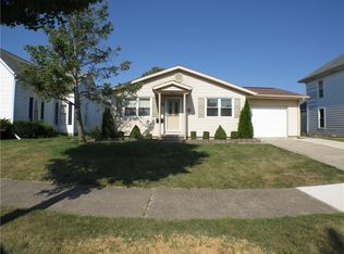 709 Ohio St, Wapakoneta, OH 45895