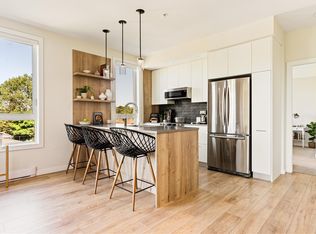 1588 N Dairy Rd #308, Saanich, BC V8T3J4