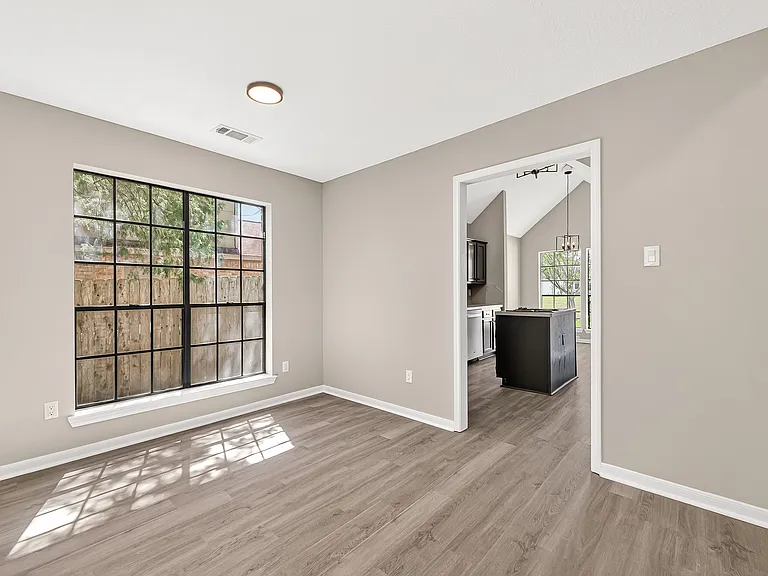 4906 Pleasure Lake Ln — Photo 16
