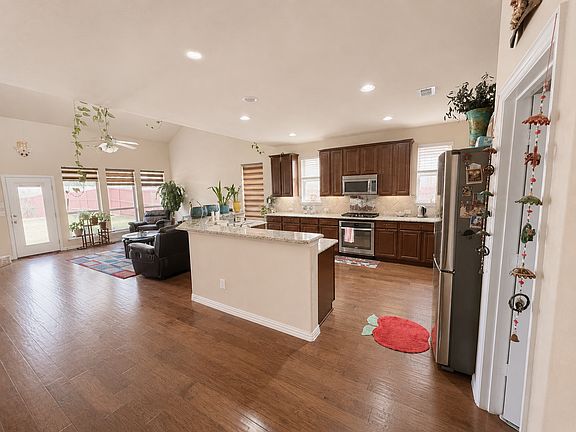 4th image of 3421 Palm Lake Dr