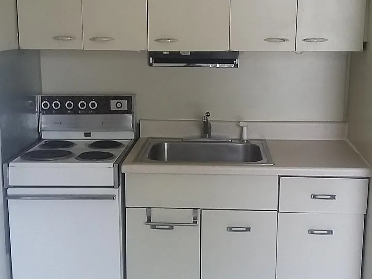 535 Packard St — Photo 3