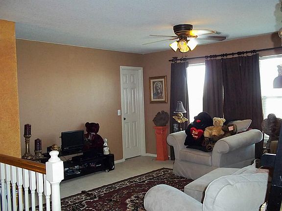 5th image of 7215 Rosebud Bend Dr