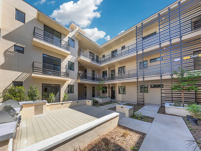 973 E Del Mar Blvd #301 — Photo 40
