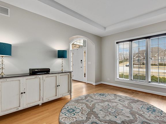 Nice Large Window to Front of Home