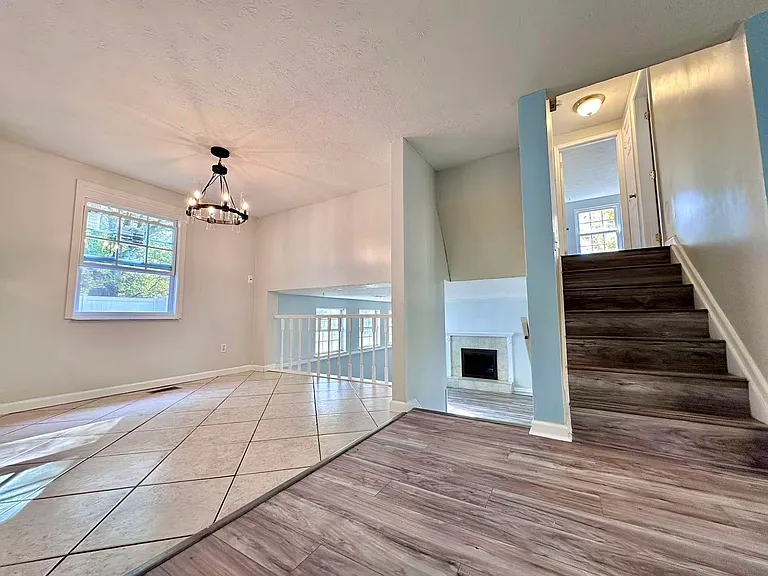 675 Woodgate Rd — Photo 4