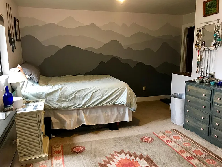 Large/master bedroom