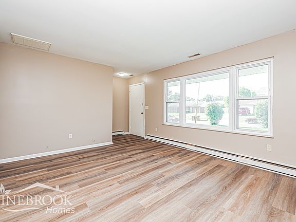 5th image of 6741 Shadowbrook Dr