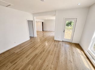 715 W Shepherd St, Denison, TX 75020