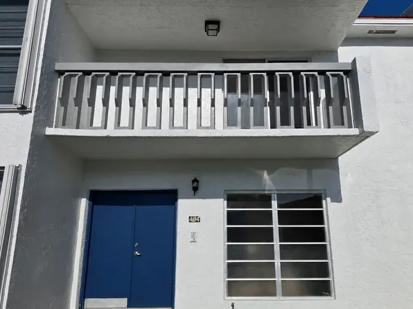 17120 SW 94th Ave APT 404, Palmetto Bay, FL 33157