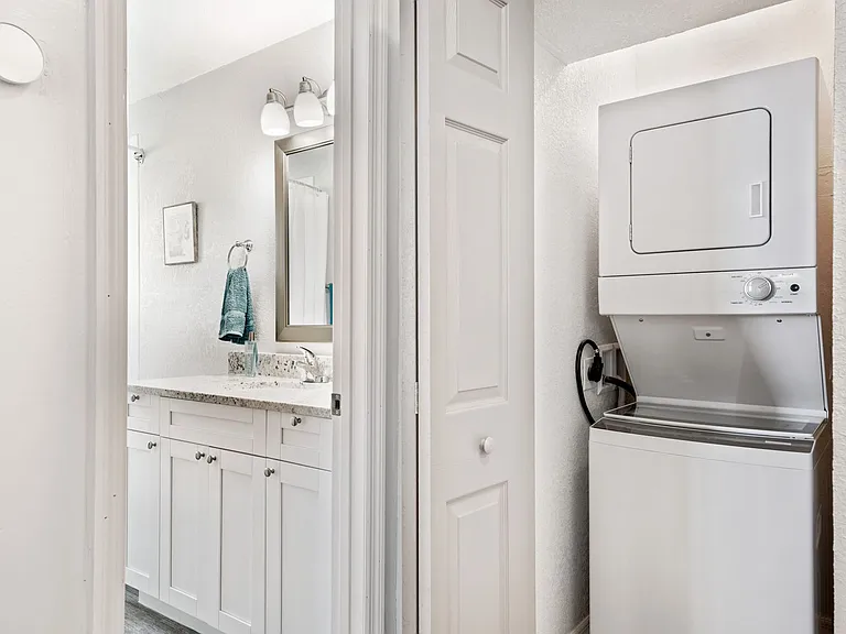 Indian River Shores Apartments — Photo 5