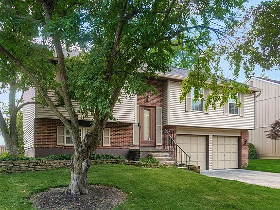 3rd image of 3671 Dinsmore Castle Dr