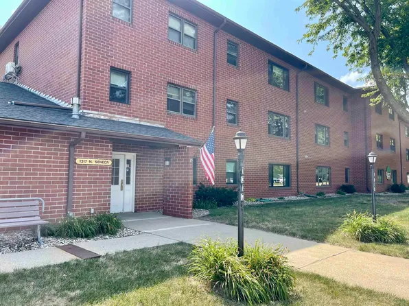 1317 Seneca St APT 205, Storm Lake, IA 50588
