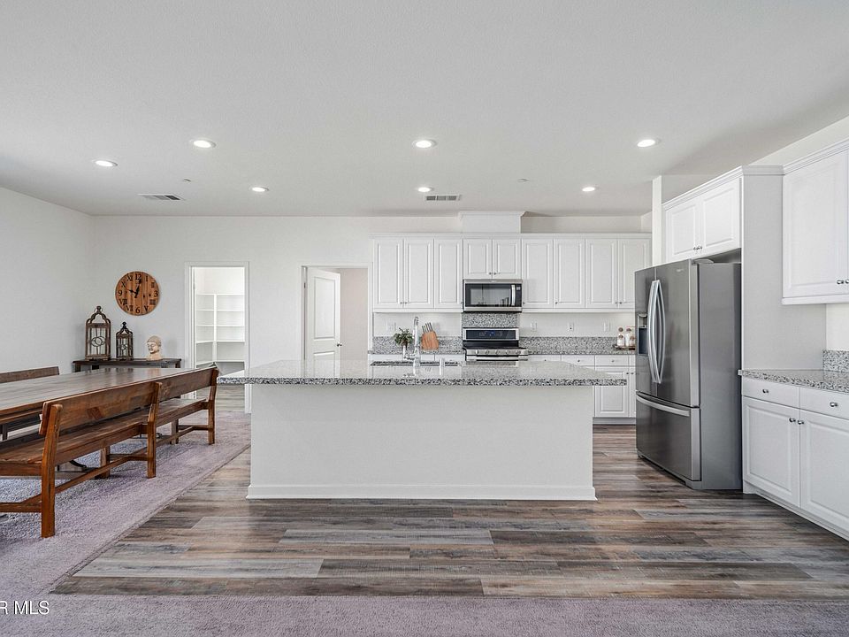 45025 43rd St W, Lancaster, CA 93536 | MLS #26004887 | Zillow
