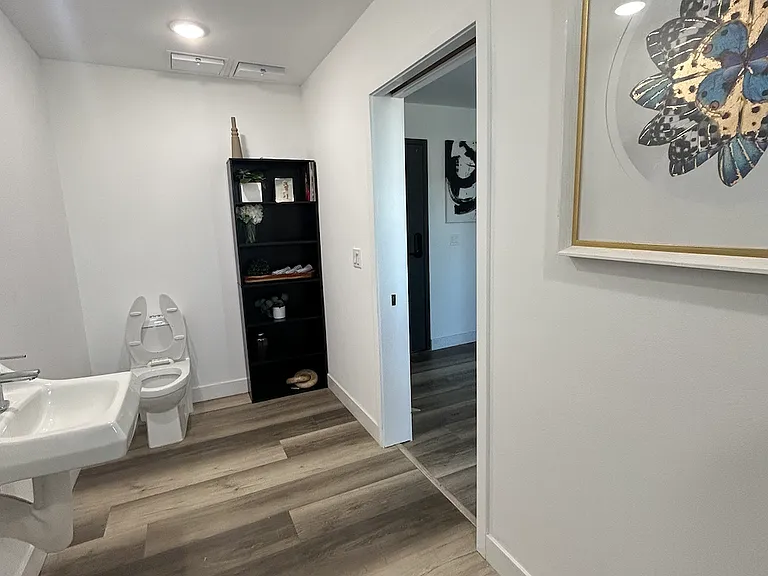 2835 San Marino St #308 — Photo 7