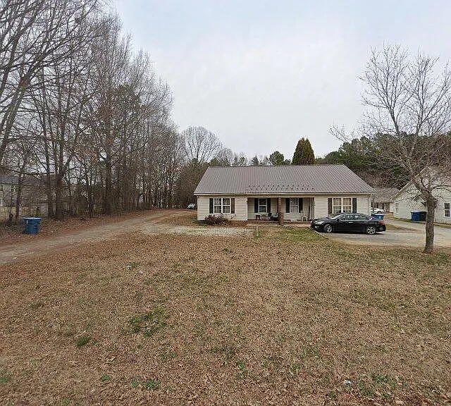 322 Foster Ln — Photo 1