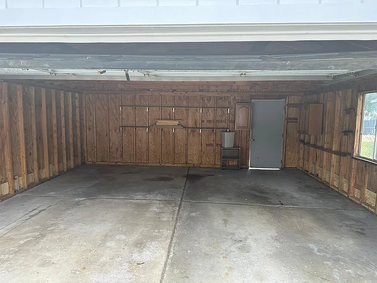 2901 Hubbard St — Photo 17