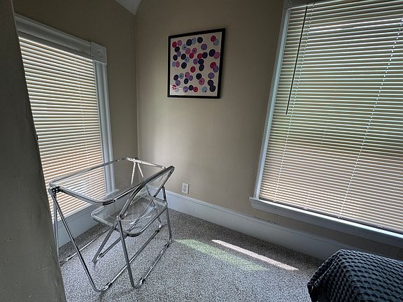 3rd image of 111 Sweet St NE Room 2