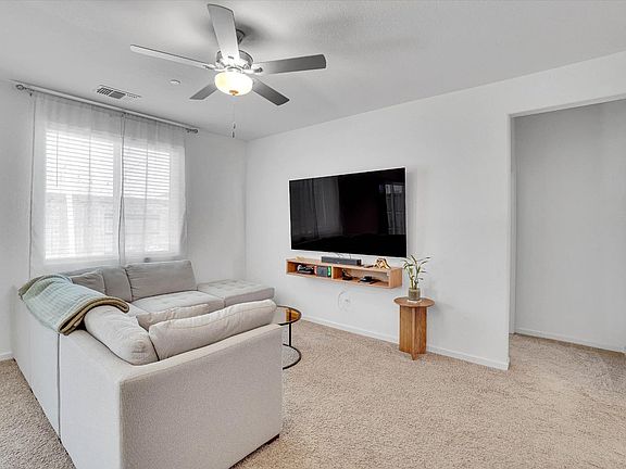 3rd image of 5528 Sunhaven