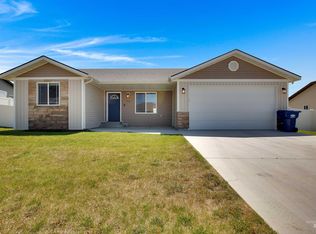 703 Kelli Ln, Filer, ID 83328