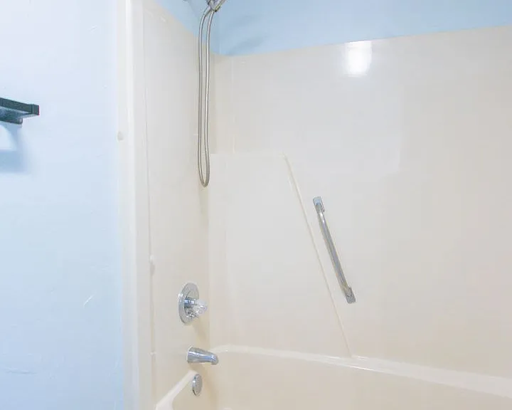 1316 Middle Rd — Photo 13