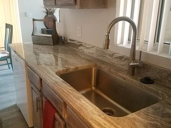 4th image of 2929 W Yorkshire Dr Unit 1035